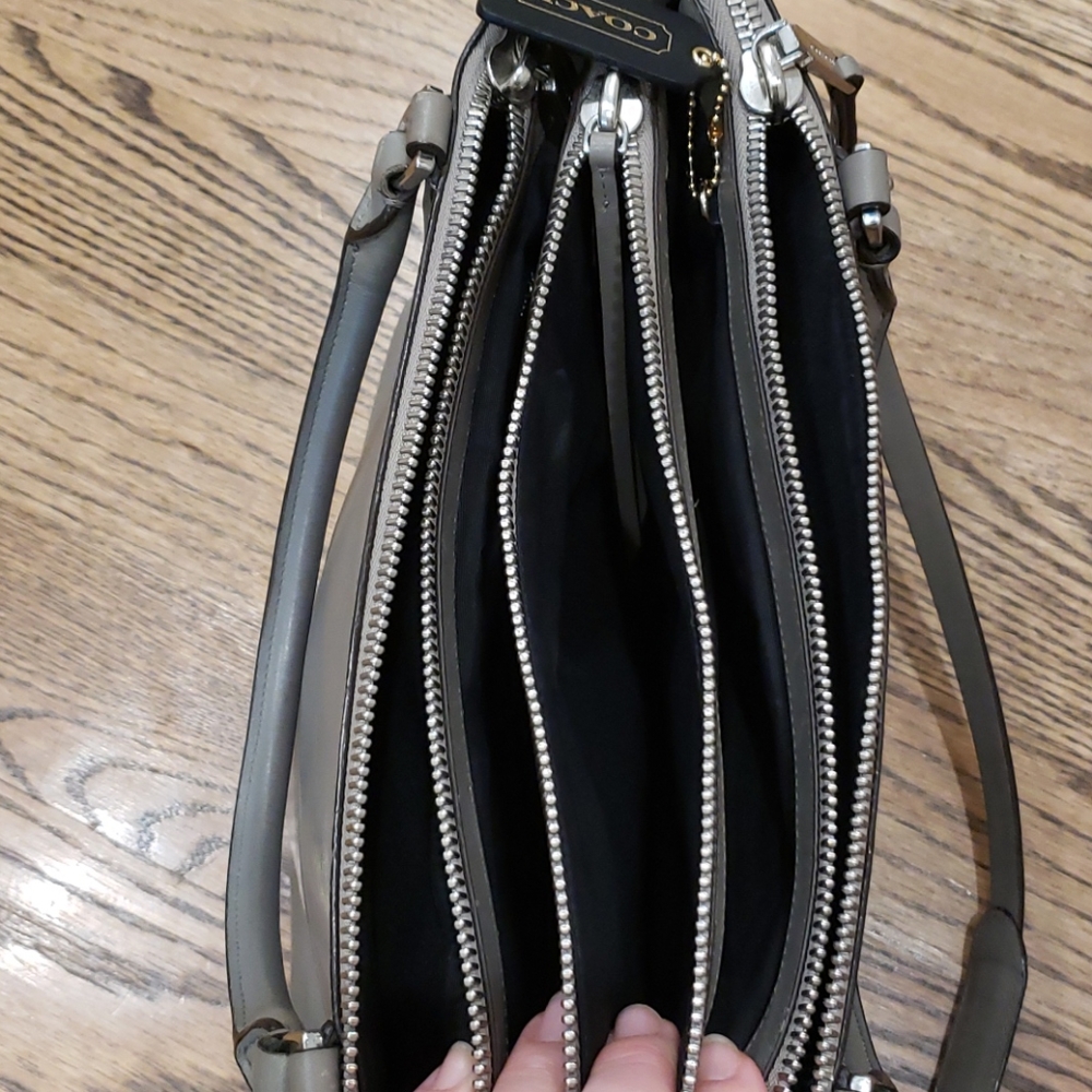 COACH Borough Bag in Retro Glove Tan Leather - Picture 7 of 16